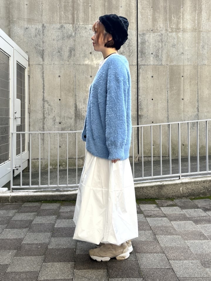 ga_riさんの「THE SHOP TK｜【ふわふわあったか】フェザーカーディガン」を使ったコーディネート