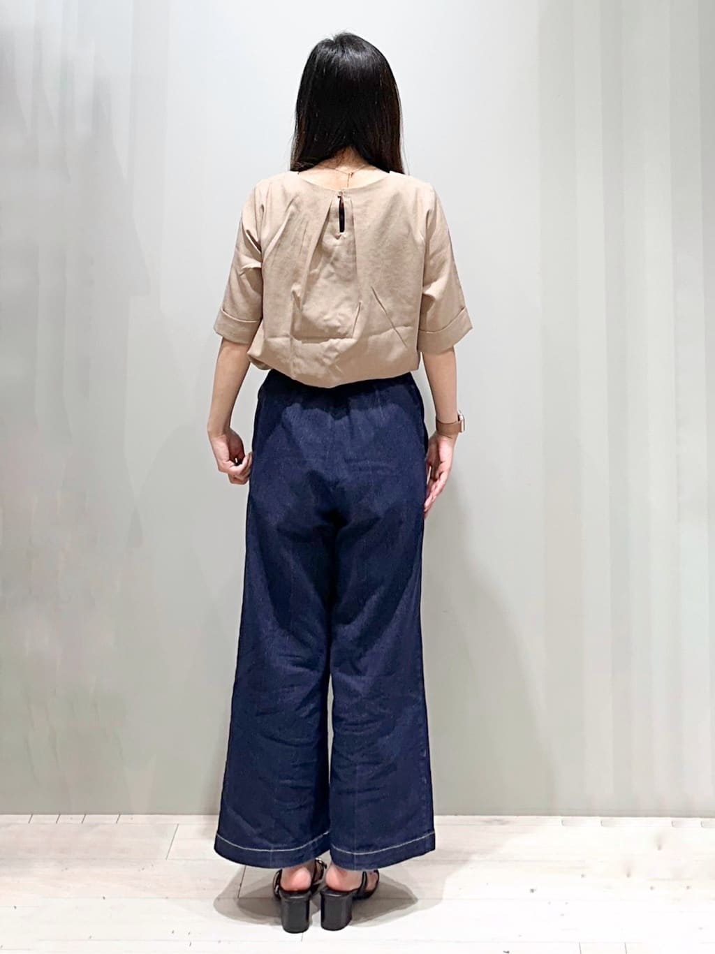 Iguさんの「THE SHOP TK｜◆麻調ブラウス【シワになりにくい/洗える】」を使ったコーディネート
