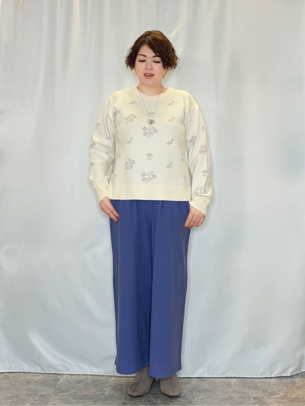 たみさんの「SHOO･LA･RUE｜【S-LL】大人上品な レトロフラワーニット」を使ったコーディネート