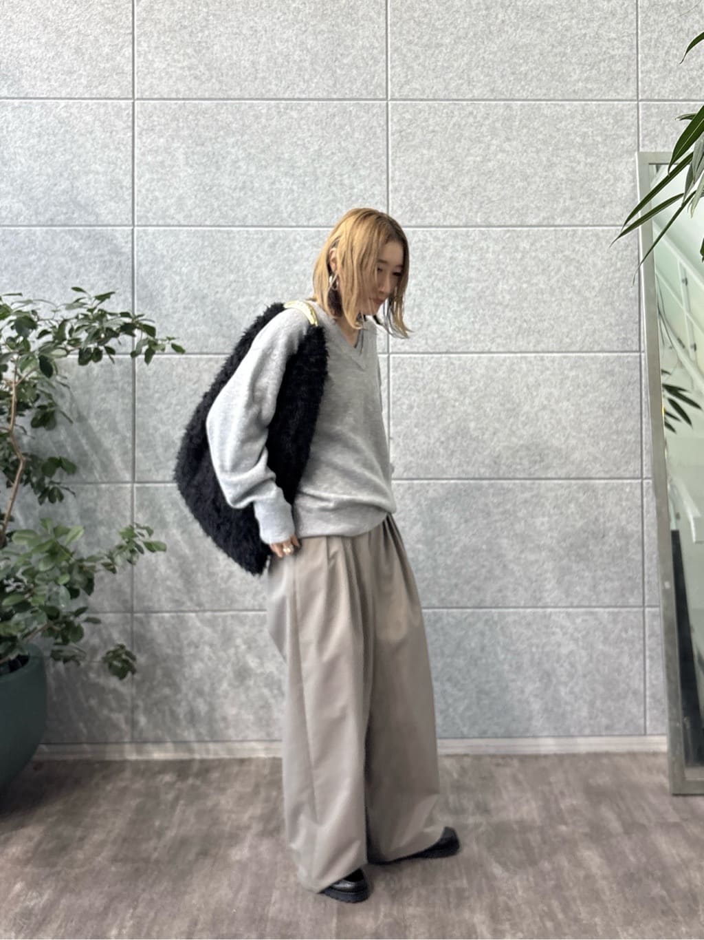 kotakiさんの「INDIVI｜チノシャンプレータックパンツ」を使ったコーディネート