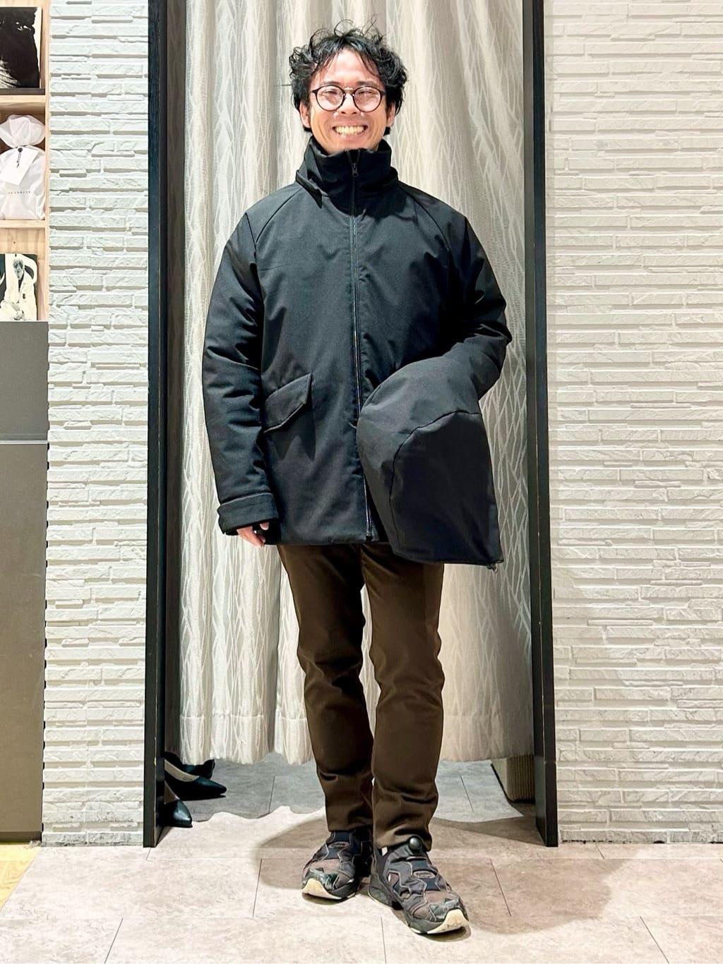 KENJI Iさんの「THE SHOP TK｜【軽くて、暖かい】SORONA／ソロナ 中綿ブルゾン 防風/軽量/洗濯機OK/フード脱着可」を使ったコーディネート