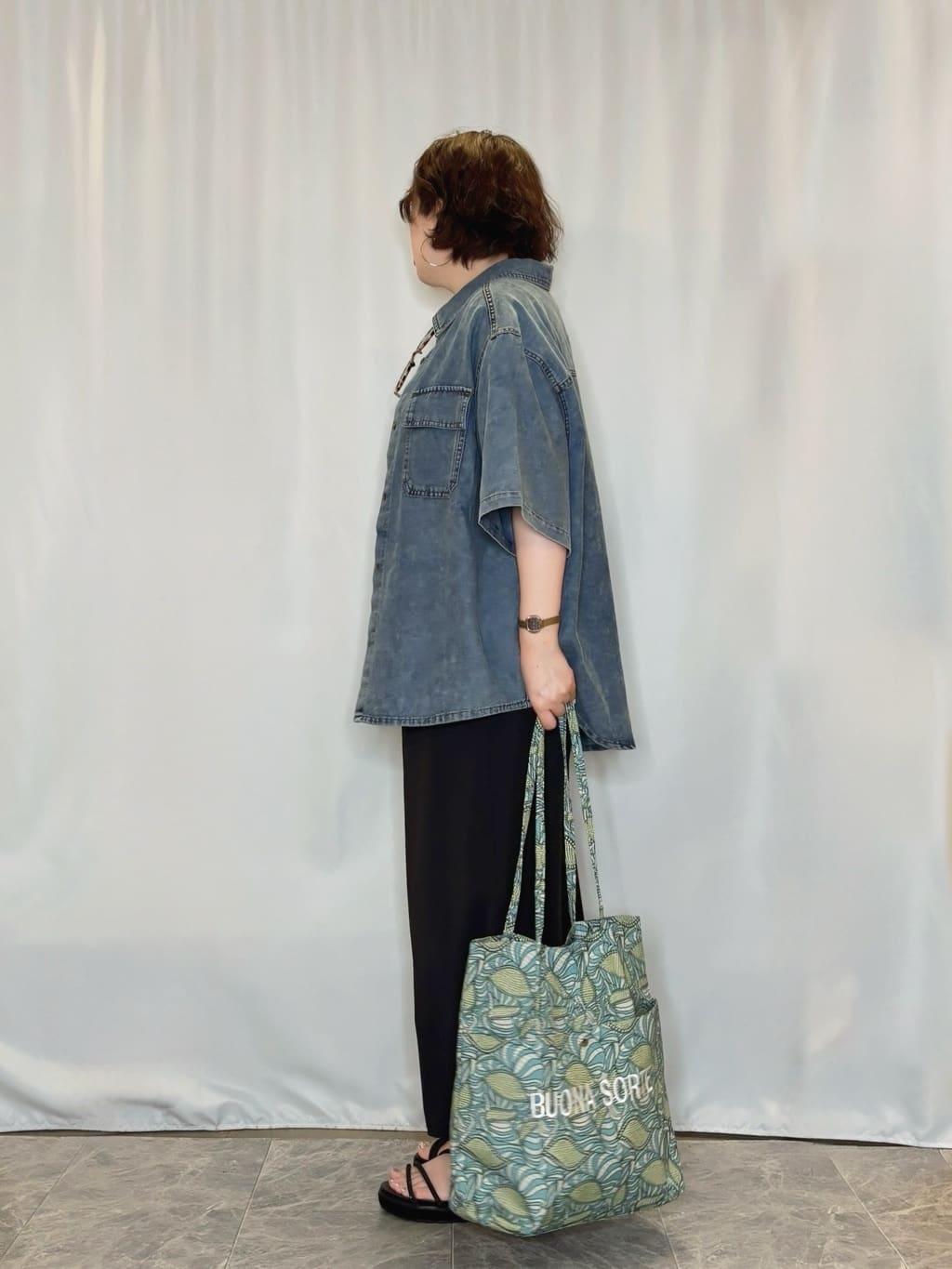 たみさんの「SHOO･LA･RUE｜【ひんやり/S-LL】サガラ刺繍ロゴTシャツ」を使ったコーディネート