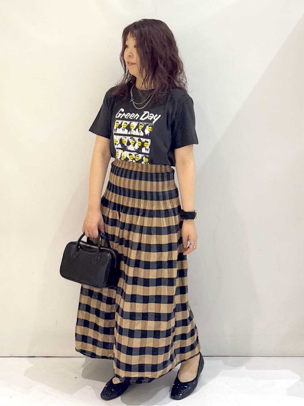 nakkoさんの「OPAQUE.CLIP｜ロックTシャツ別注アソート【GREEN DAY／METALLICA／THE BEATLES】」を使ったコーディネート
