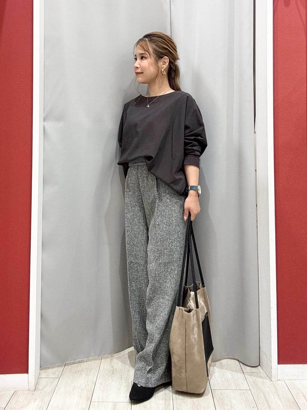 shioさんの「SHOO･LA･RUE｜【2点セット】着るだけで決まる クラシカルなツイード調セットアップ」を使ったコーディネート