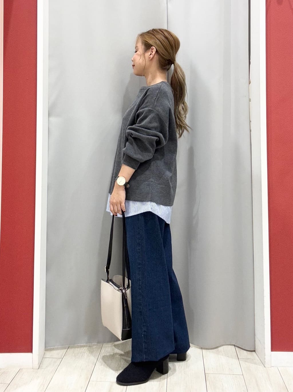 shioさんの「SHOO･LA･RUE｜【高レビュー/S-LL】脚のラインを拾いにくい デニムワイドパンツ」を使ったコーディネート