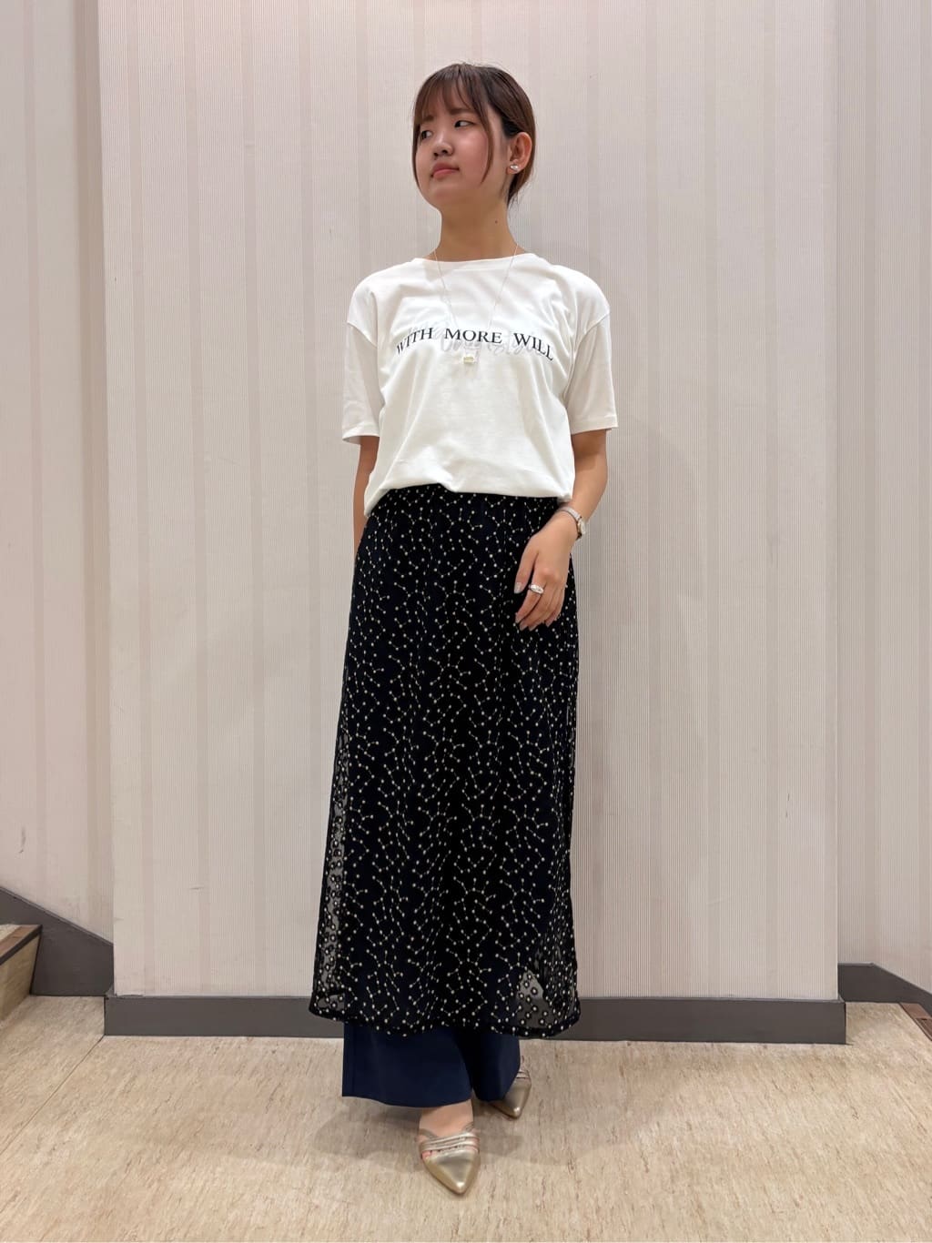 ちひさんの「INDIVI｜【デニムライク】マリンボタン リネン混ワイドパンツ」を使ったコーディネート