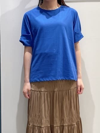 haruさんの「grove｜軽やかに体型カバーも叶う　シャーリングティアードスカート」を使ったコーディネート
