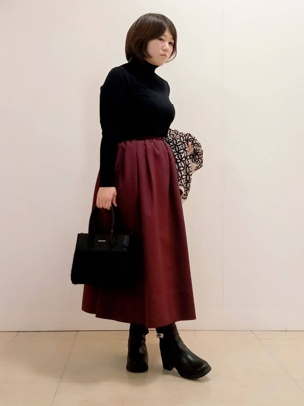 emiさんの「DRESSTERIOR｜フェイクファーコンビリサイクルレザートートバッグ」を使ったコーディネート