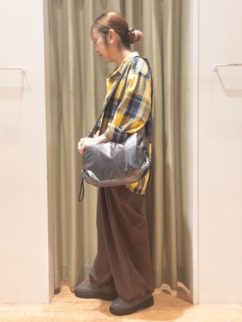 makiryoさんの「SHOO･LA･RUE｜【洗濯機可/S-LL】程よい抜け感 大人のチェックシャツ」を使ったコーディネート