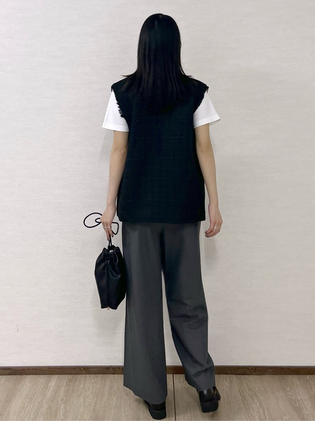 sachikoさんの「OPAQUE.CLIP｜ツイードVネックベスト【洗濯機OK】」を使ったコーディネート