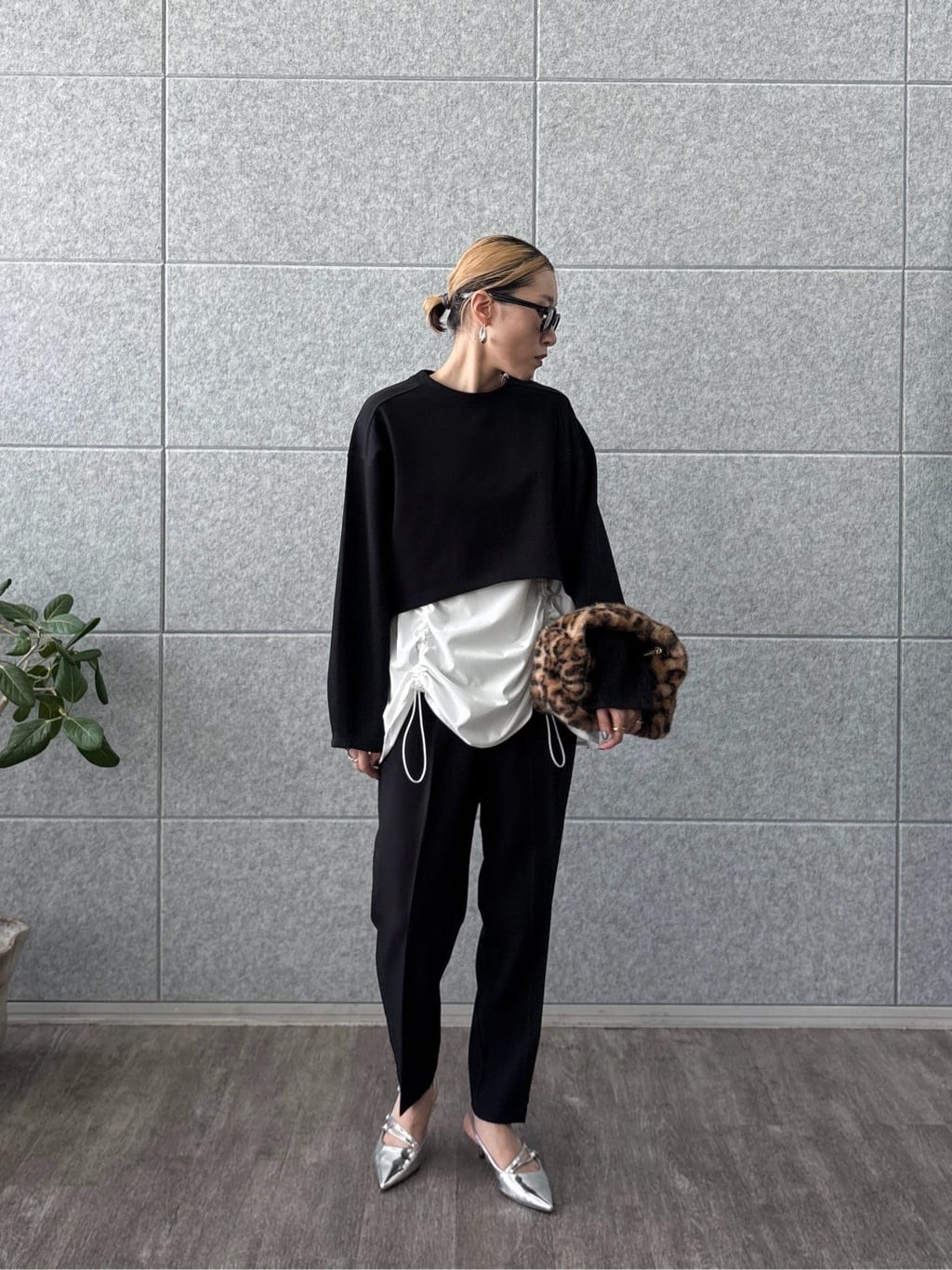 kotakiさんの「INDIVI｜Comfy SET UP｜イージーテーパードパンツ【セットアップ対応／通勤/カセット服】」を使ったコーディネート