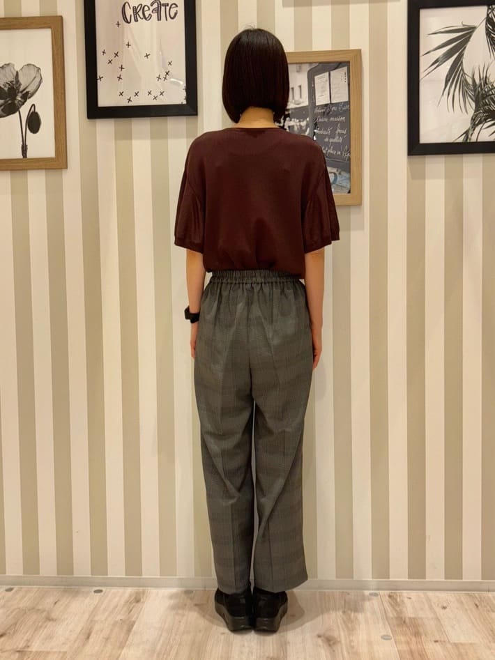 たまごがにさんの「SHOO･LA･RUE｜【S-LL】二の腕はカバーして魅せる フレアスリーブニット」を使ったコーディネート