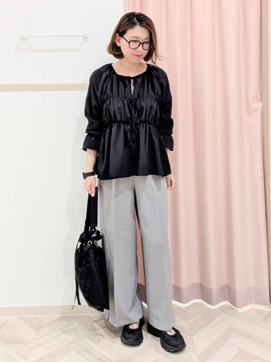 miyuさんの「SHOO･LA･RUE｜フェザーVネックカーディガン」を使ったコーディネート