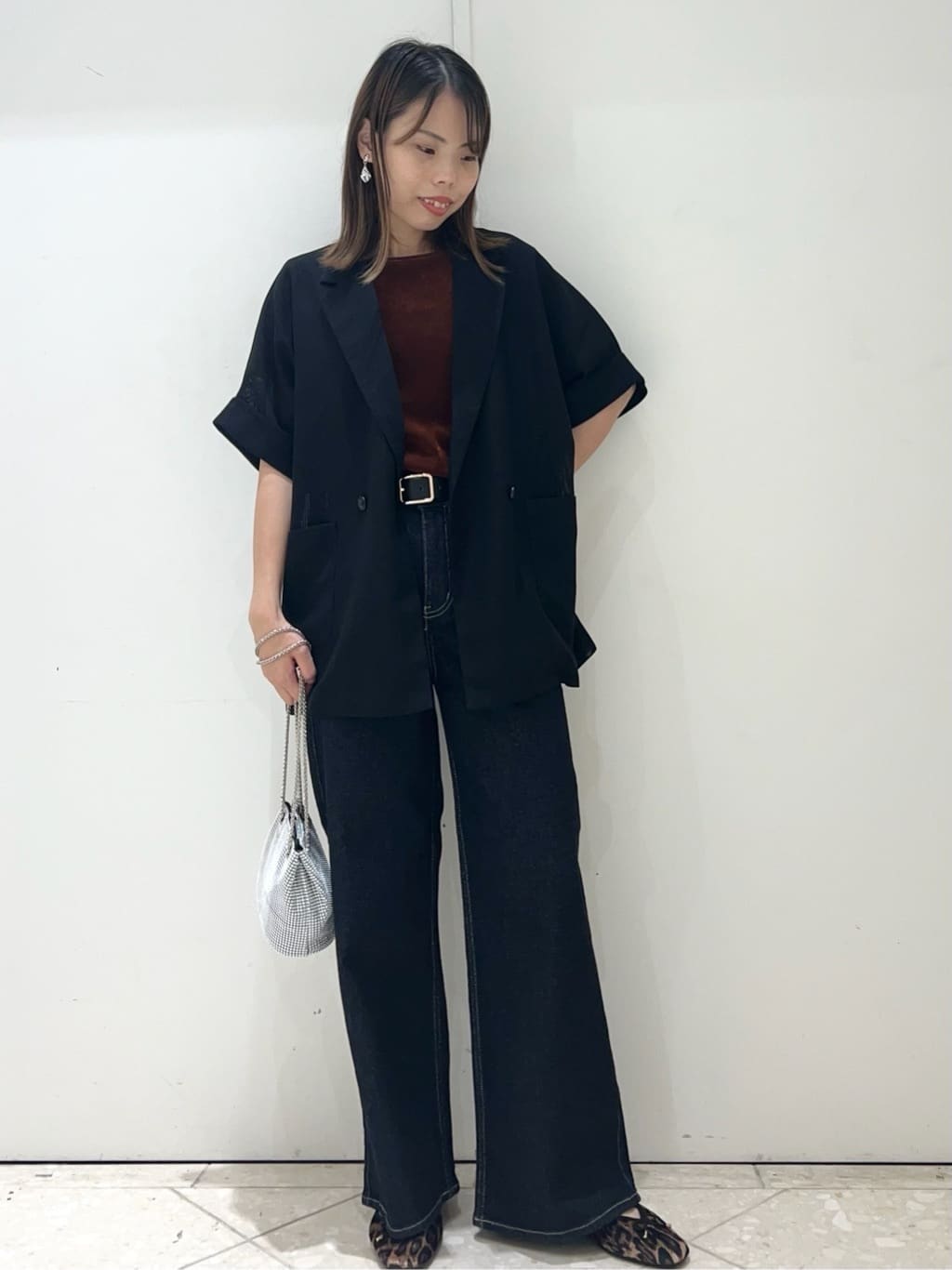 yuiさんの「OPAQUE.CLIP｜フロッキーチュールTシャツ【洗濯機洗い可】」を使ったコーディネート