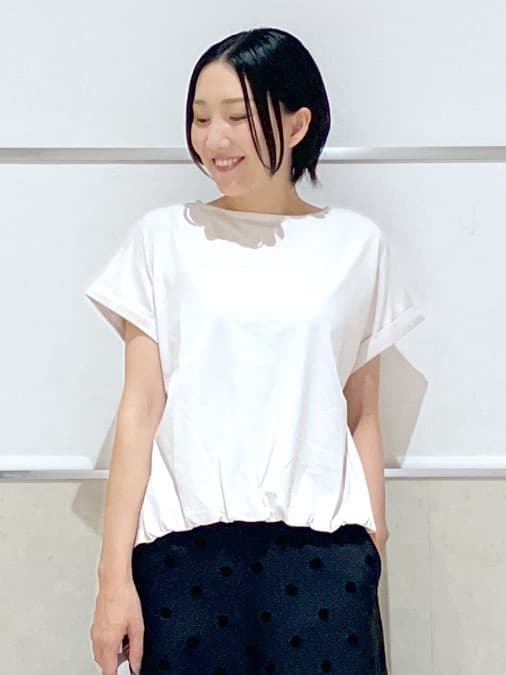 eriko さんの「Dessin｜【二の腕カバー／UVカット】ロールアップスリーブ裾ギャザーカットソー」を使ったコーディネート