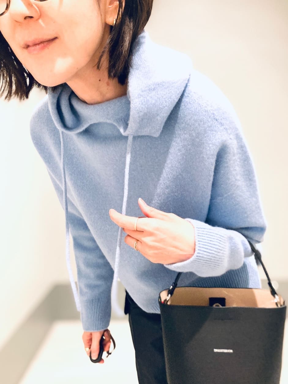 Furuさんの「DRESSTERIOR｜カシミヤブレンドフードニット」を使ったコーディネート