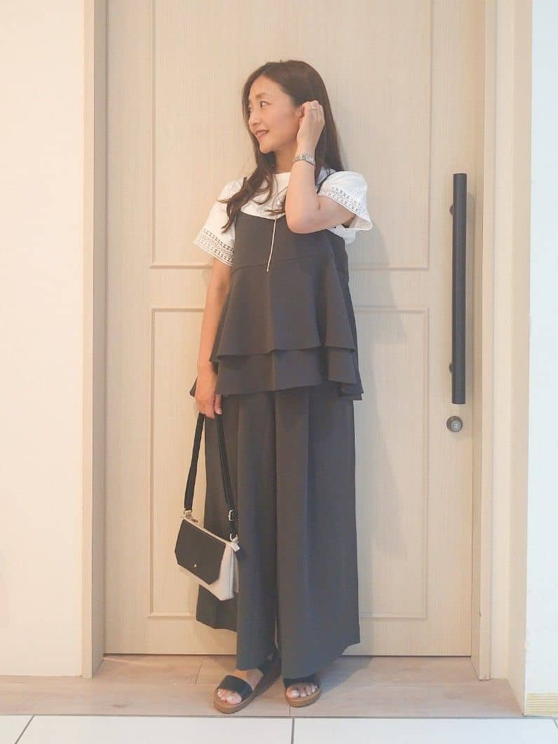 mi-saさんの「SHOO･LA･RUE｜【S-LL/セットアップ可/ひんやり】女性らしさ溢れる ティアードキャミソール」を使ったコーディネート