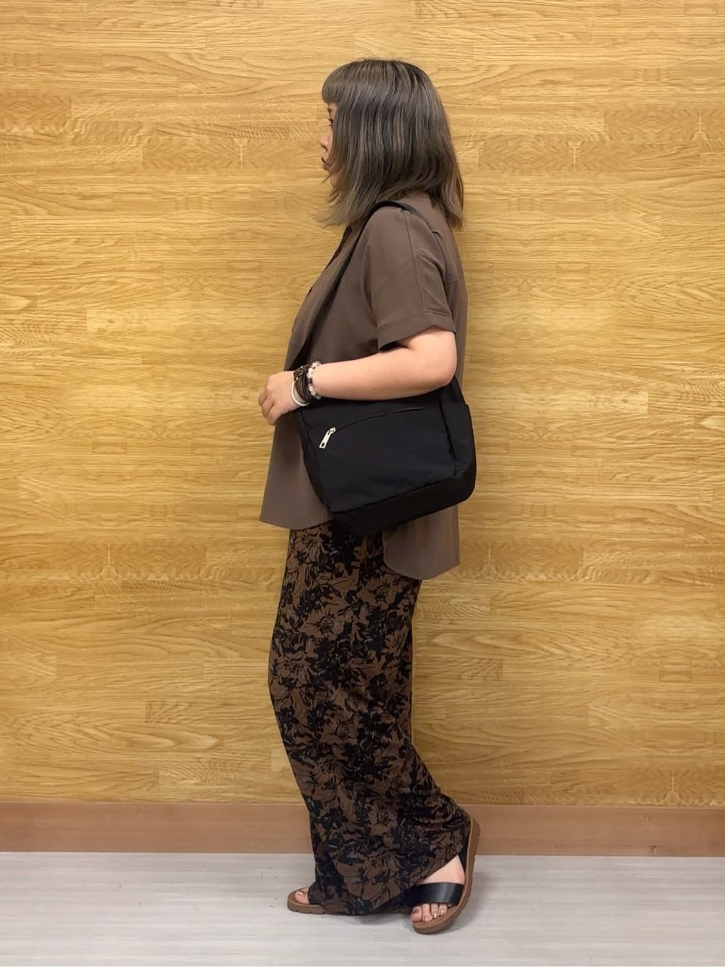ぁむさんの「SHOO･LA･RUE｜【洗える/プチプラ】大人の抜け感をプラスする バンドカラーシャツ」を使ったコーディネート