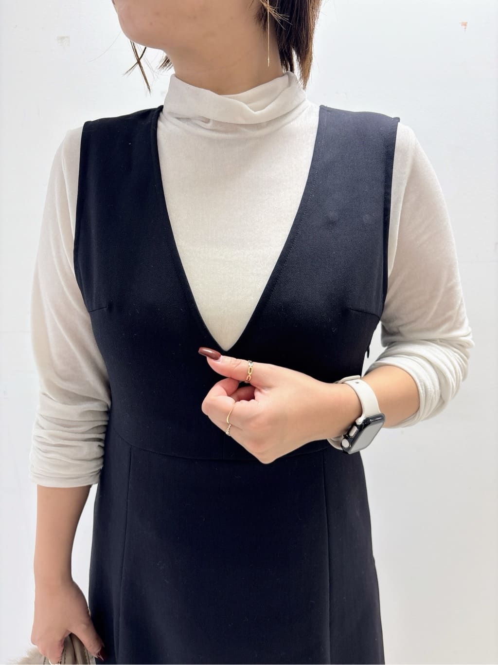 ayumiさんの「UNTITLED｜【ハイネック/レイヤード/重ね着におすすめ】トリコットベロア シアーインナー」を使ったコーディネート