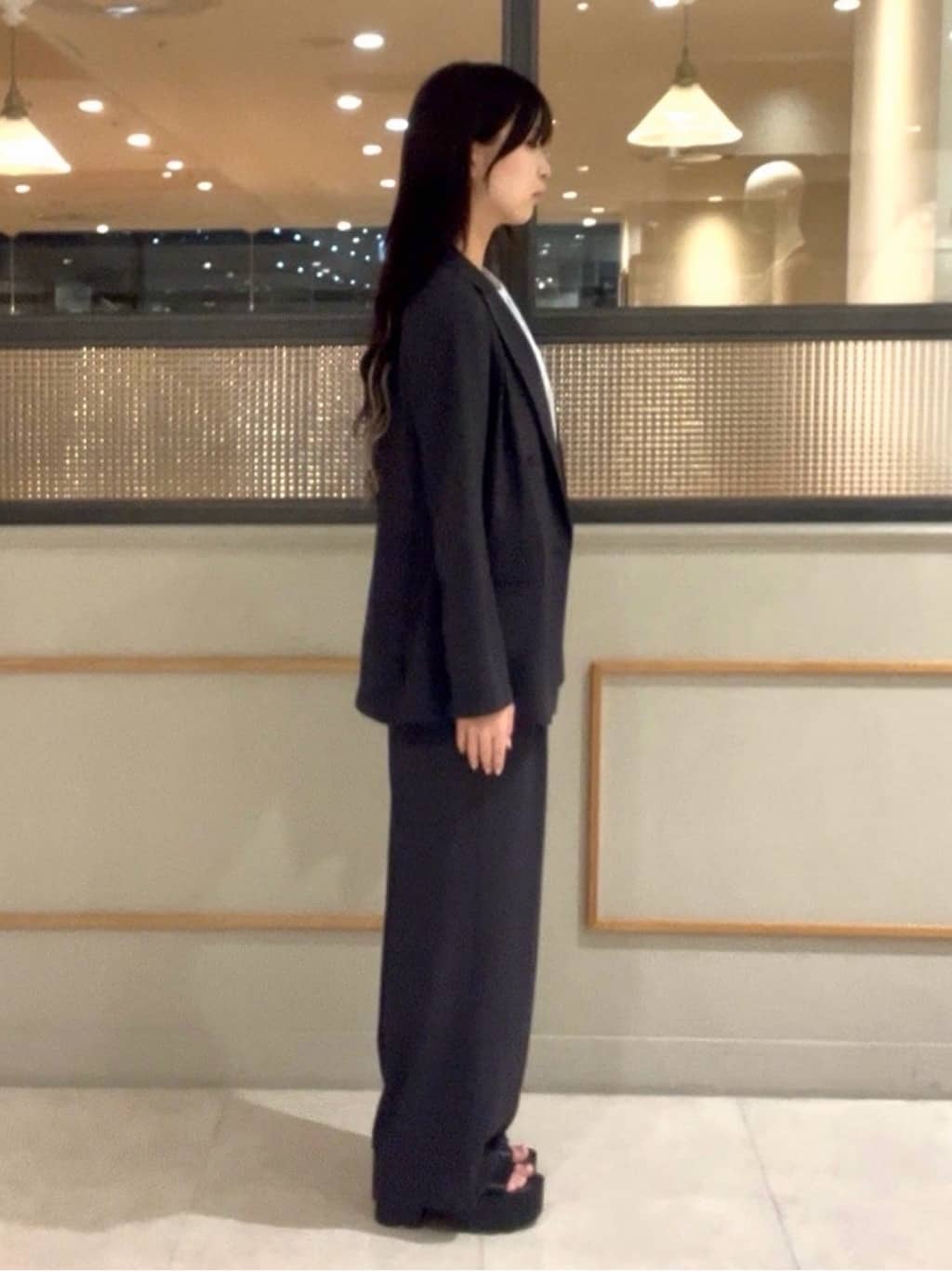 kumiさんの「INDIVI｜【着心地◎！】タックワイドパンツ」を使ったコーディネート