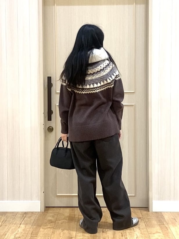 ERIさんの「SHOO･LA･RUE｜【洗濯機可/S-LL】配色が大人かわいい　フェアアイル柄求心ニット」を使ったコーディネート