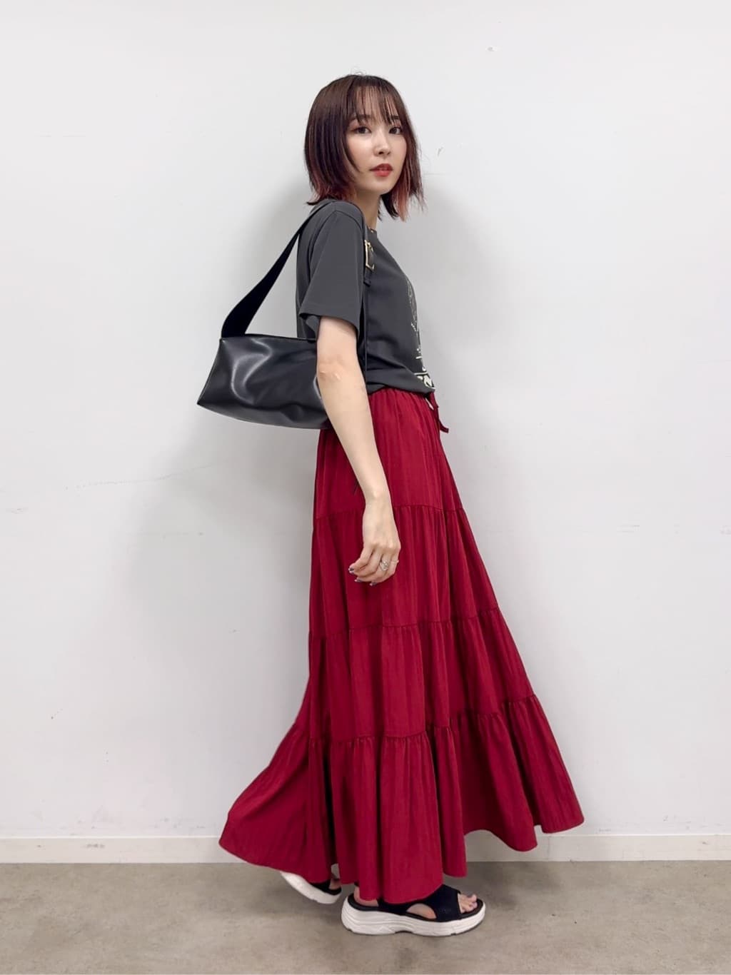 𝐜𝐡𝐢𝐤𝐚さんの「SHOO･LA･RUE｜【PEANUTS】ひんやりTシャツ」を使ったコーディネート