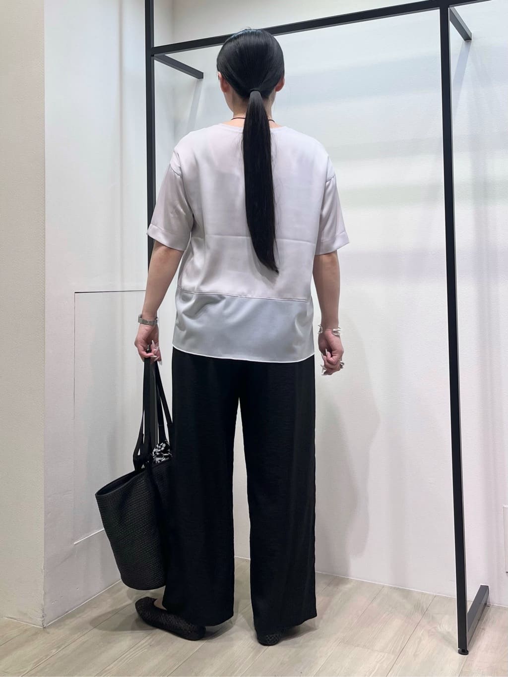 hasuさんの「INDIVI｜【洗える】裾シアー半袖トップス」を使ったコーディネート