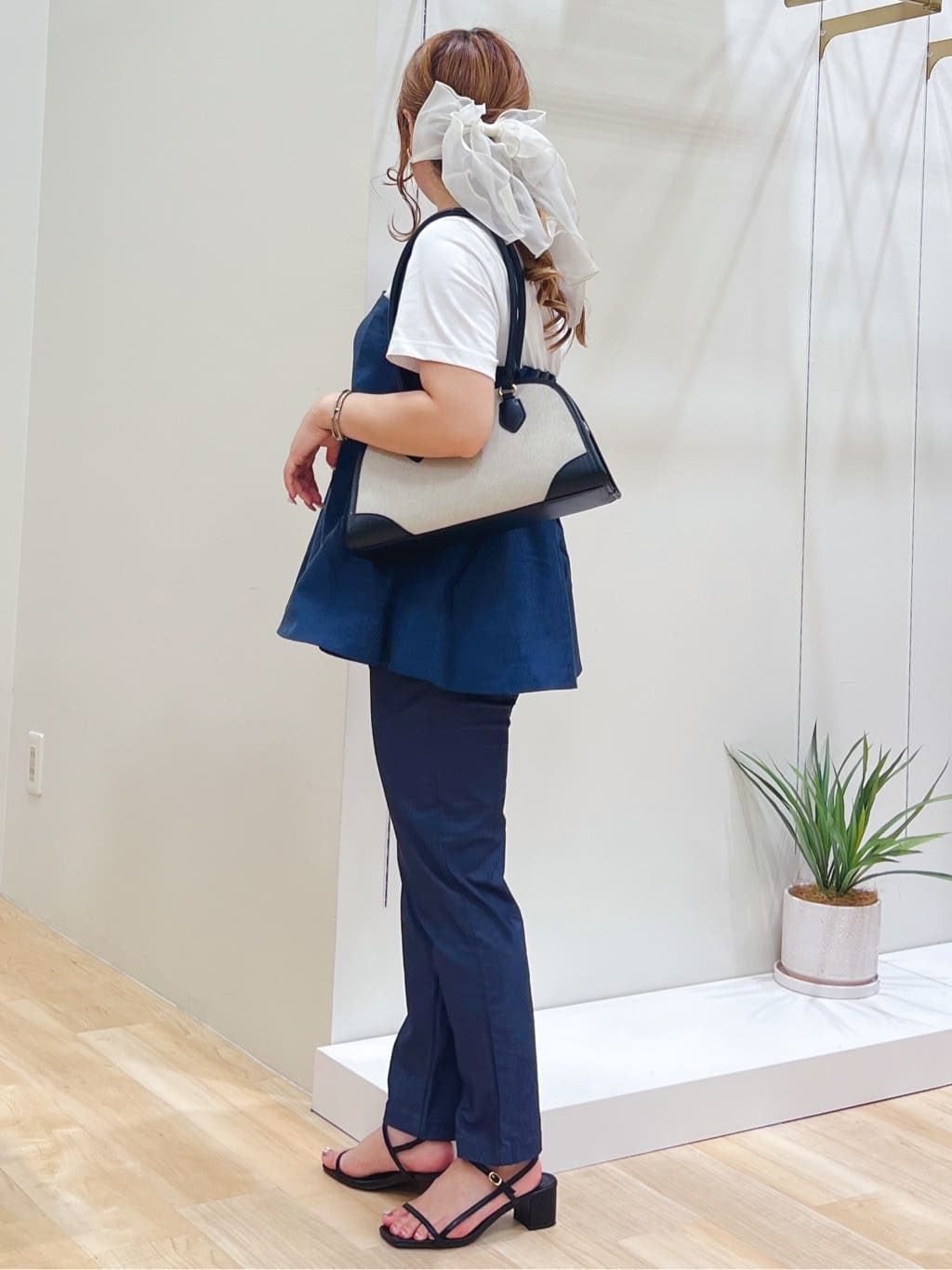 みことさんの「grove｜【冷感】サマーハイパーストレッチテーパードパンツ」を使ったコーディネート