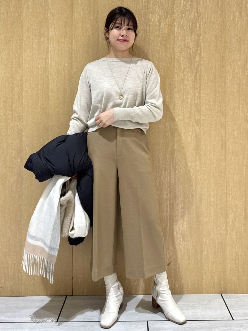 nanaさんの「UNTITLED｜【アンサンブル可/洗える】シルクウールカシミヤ ドルマンスリーブニット」を使ったコーディネート
