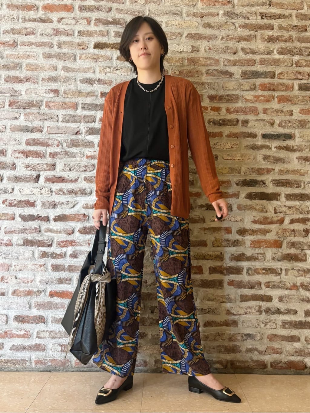 しばさんの「THE SHOP TK｜ランダムリブカーディガン【洗濯機OK】」を使ったコーディネート