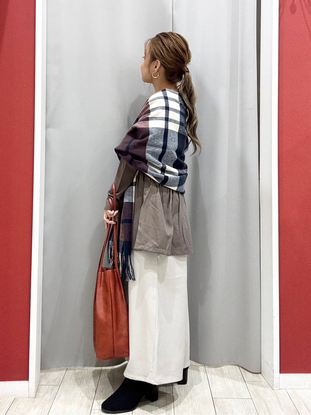 shioさんの「SHOO･LA･RUE｜【洗濯機可/S-LL/体型カバー】異素材きりかえ Aラインニット」を使ったコーディネート