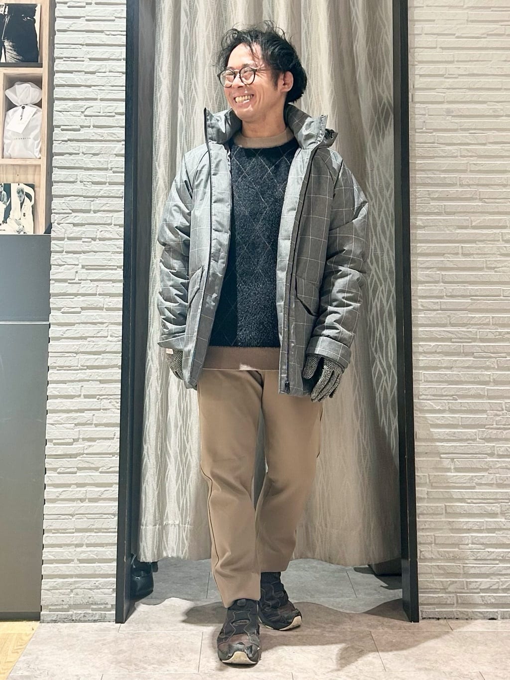 KENJI Iさんの「THE SHOP TK｜【軽くて、暖かい】SORONA／ソロナ 中綿ブルゾン 防風/軽量/洗濯機OK/フード脱着可」を使ったコーディネート