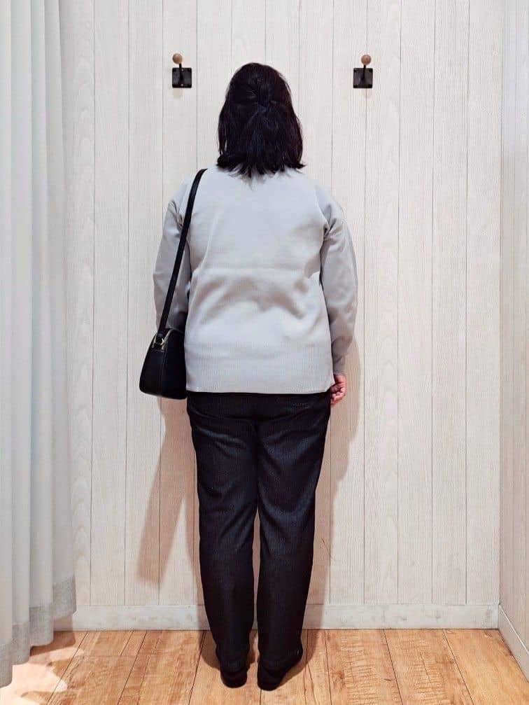 kotomiさんの「SHOO･LA･RUE｜【高レビュー/SS-LL/美脚シルエット】自然に体型カバー イージーデニム テーパードパンツ」を使ったコーディネート