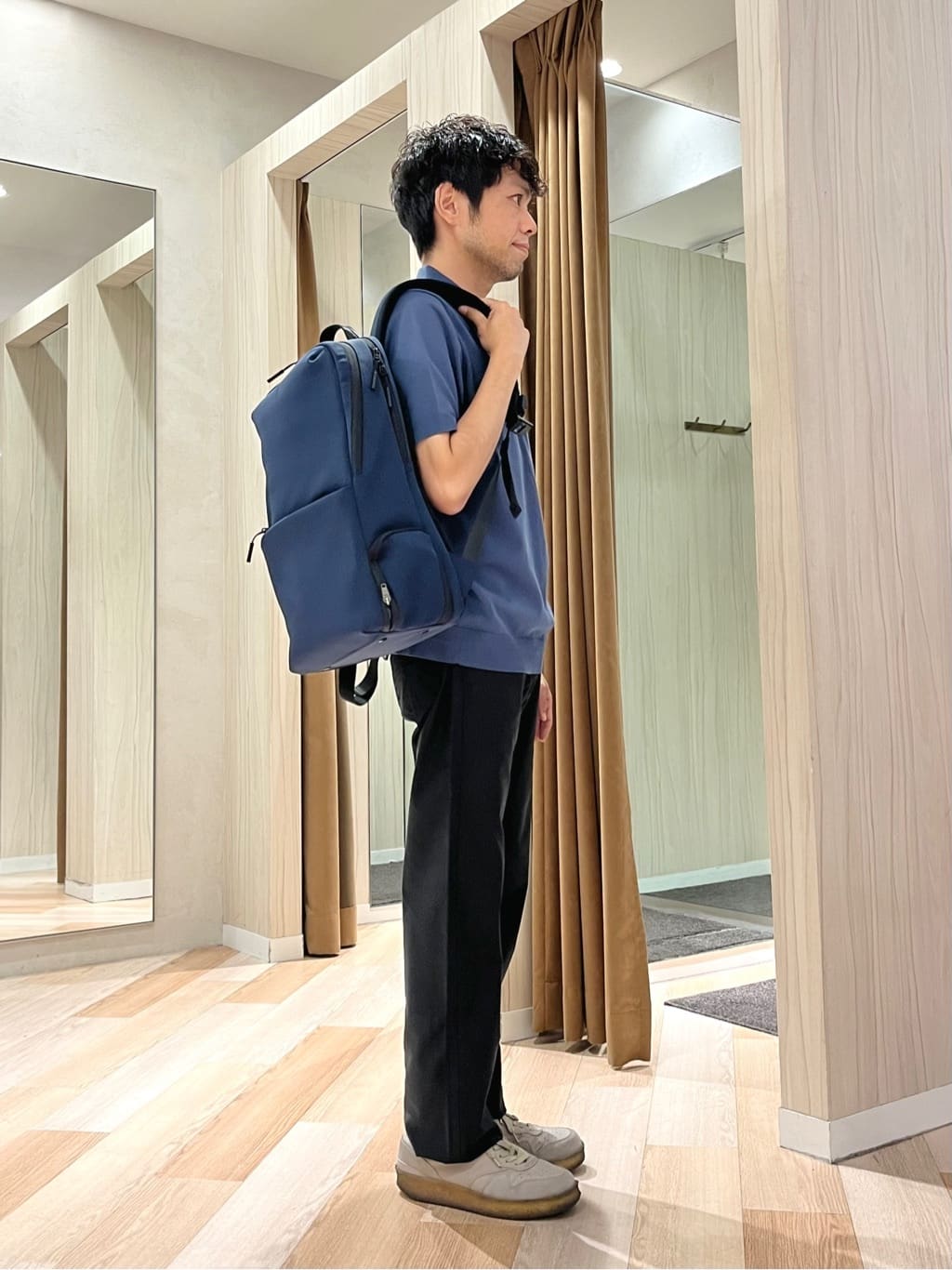 URAさんの「TAKEO KIKUCHI｜【Made in JAPAN】播州織 ストレッチ パンツ」を使ったコーディネート