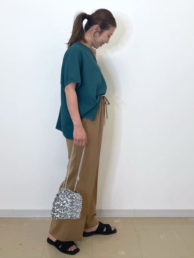Akiさんの「OPAQUE.CLIP｜《5色展開／S-LLサイズ》リラクシーメッシュニット【洗濯機洗い可】」を使ったコーディネート