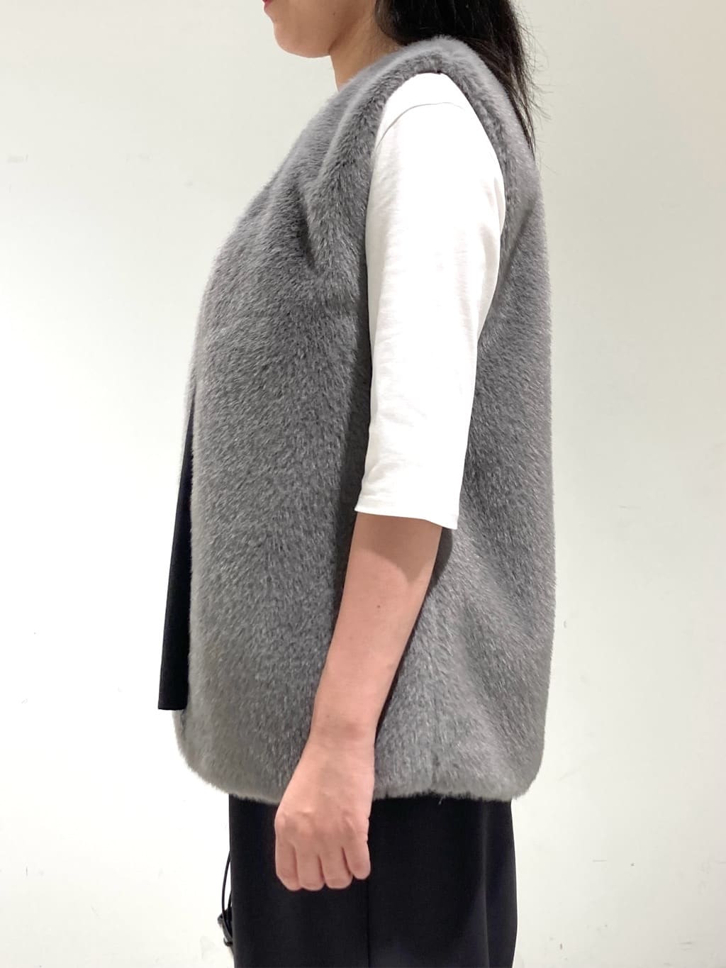 momokoさんの「INDIVI｜ミンク調フェイクファージレ」を使ったコーディネート
