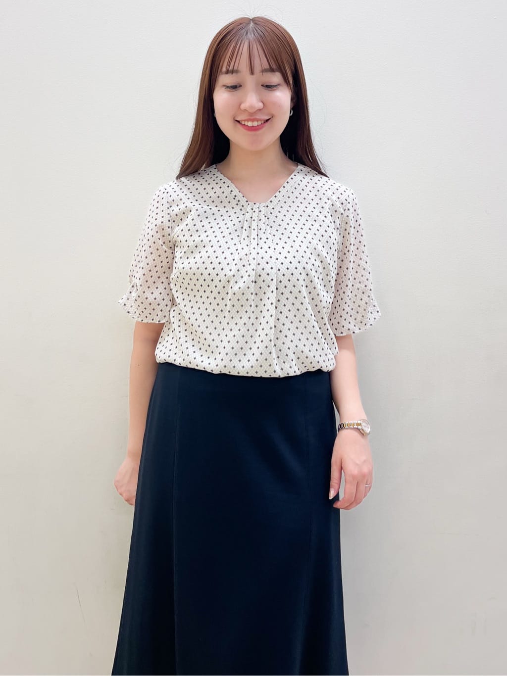 mikikoさんの「Reflect｜【マシンウォッシュ可／セットアップ可】コツキ柄プリントブラウス」を使ったコーディネート
