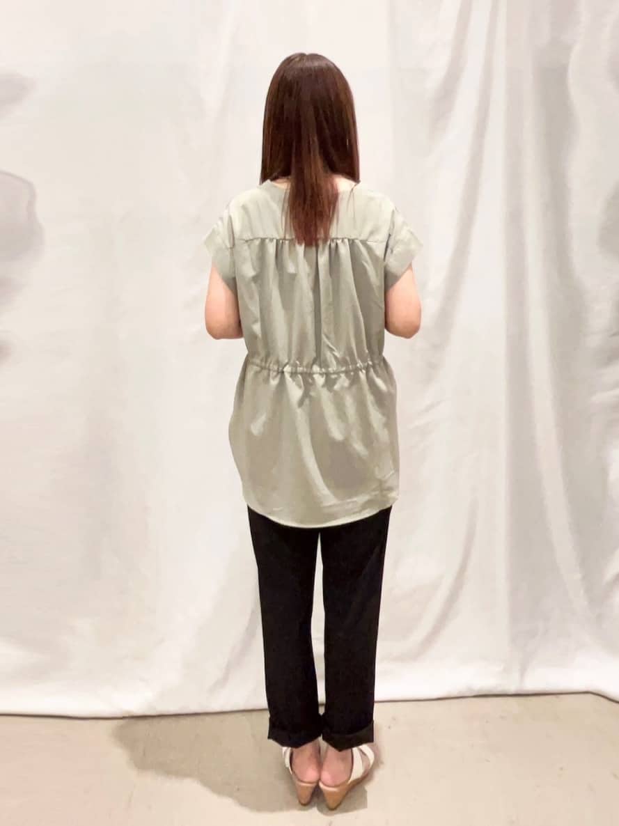 ゆっきーさんの「SHOO･LA･RUE｜【S-LL】シルエットが変えられる ウエストリボンブラウス」を使ったコーディネート