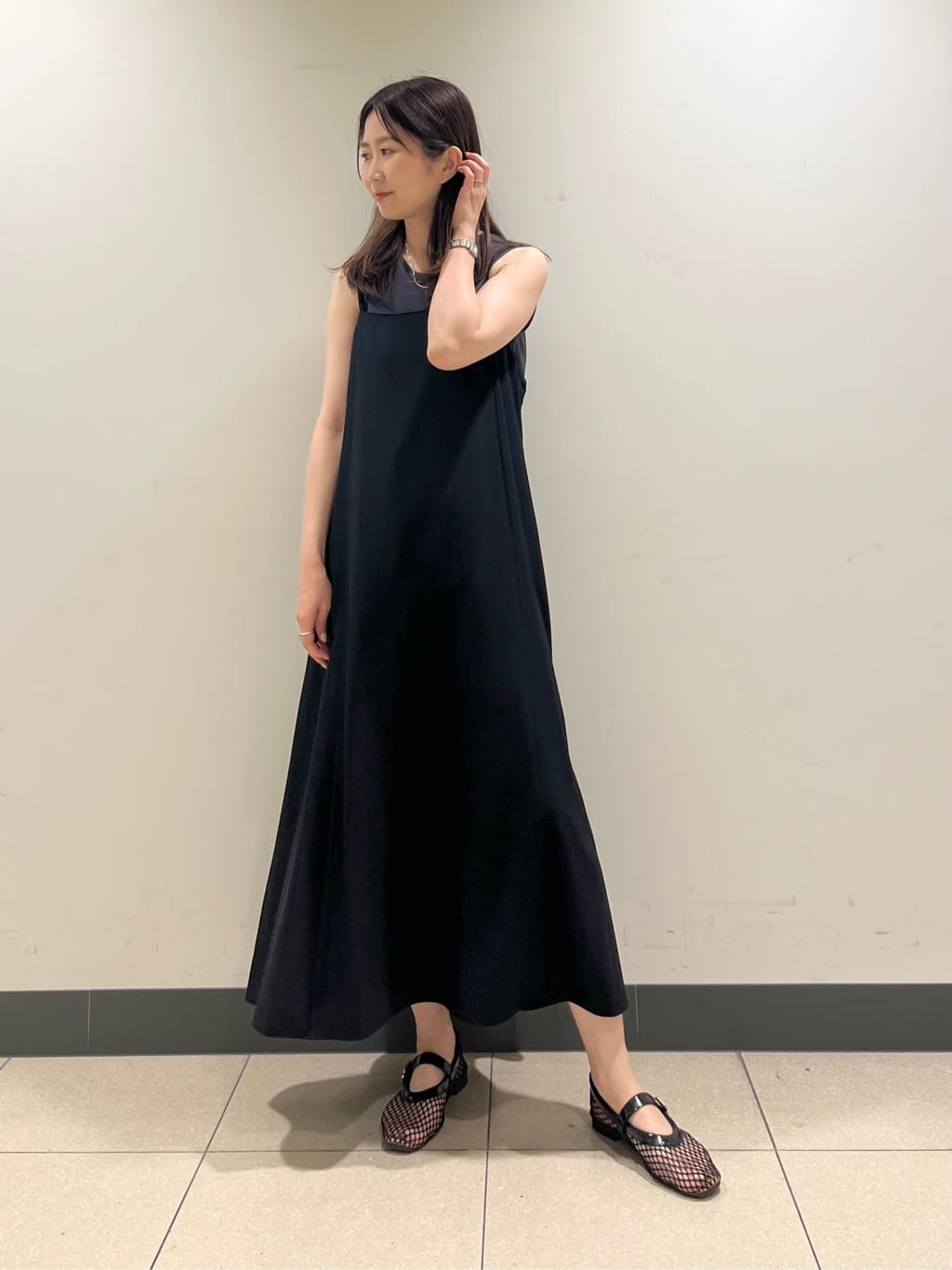 shokoさんの「INDIVI｜【UVケア】エアリージョーゼット キャミワンピース」を使ったコーディネート