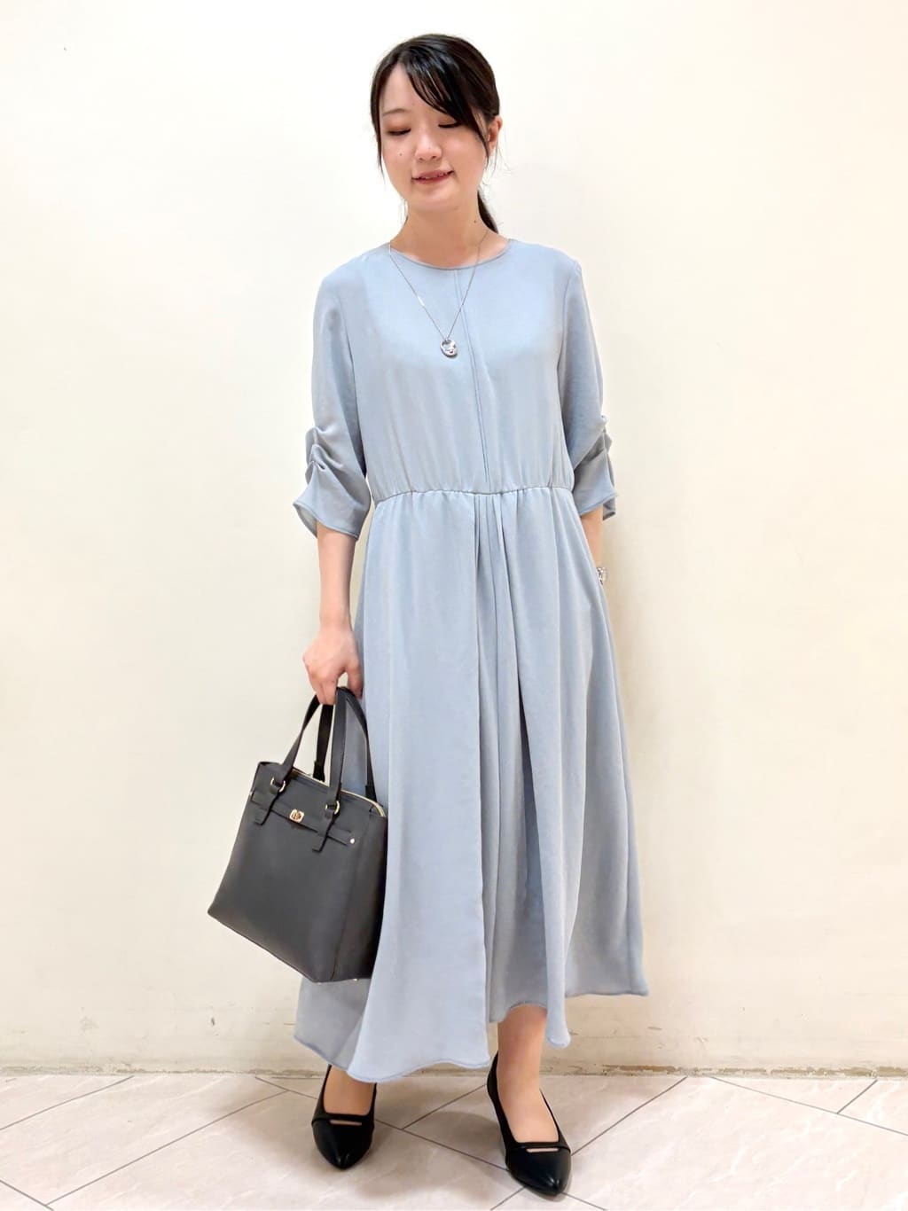 mikiさんの「Reflect｜【吸水速乾／防しわ】シルキープリーツワンピース」を使ったコーディネート
