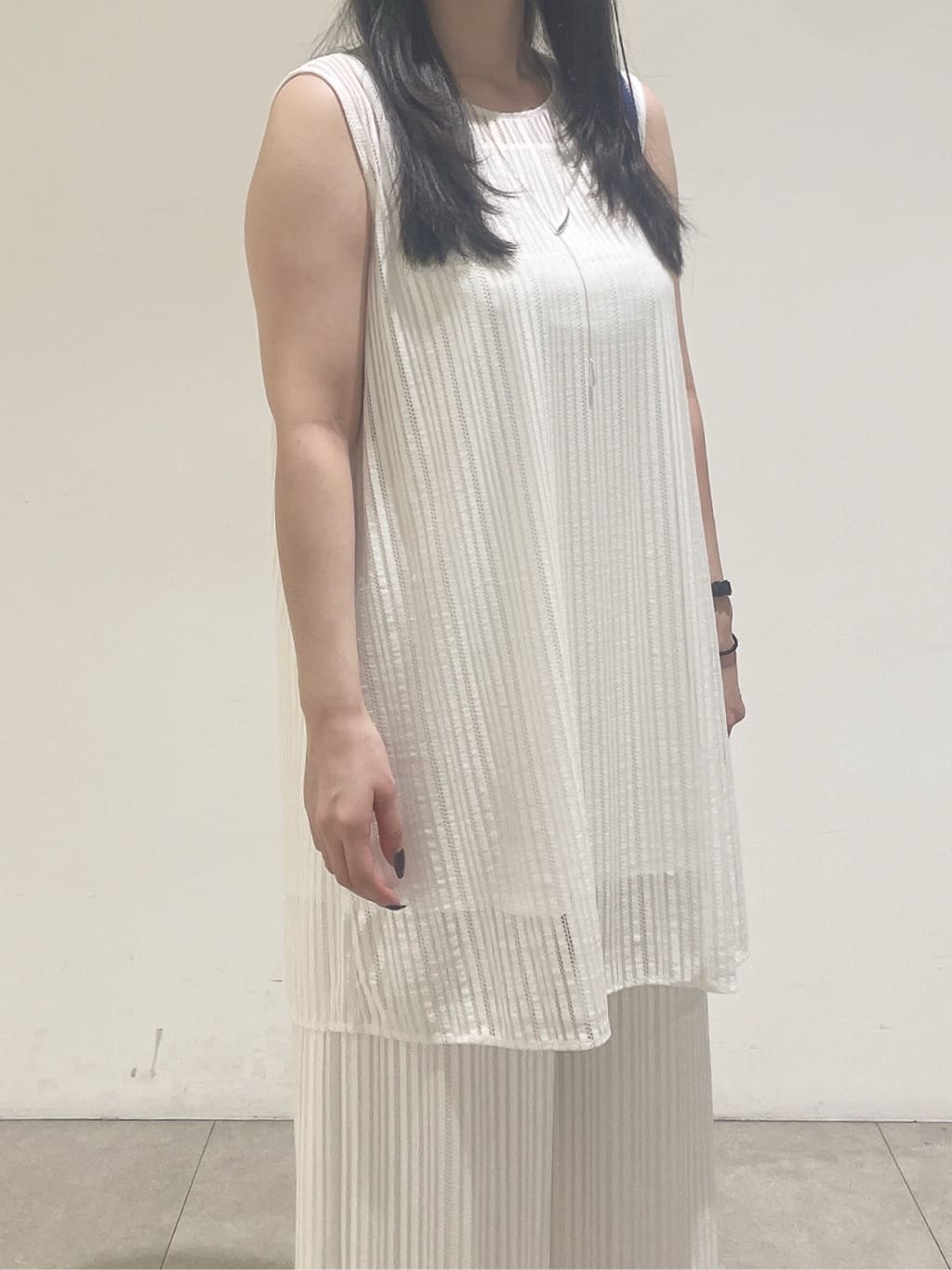 emikaさんの「INDIVI｜【洗える／セットアップ可能】ラッセルチュニック」を使ったコーディネート