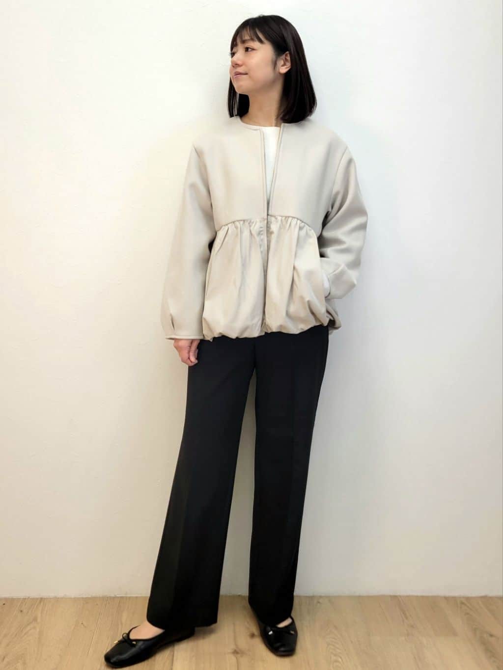 LISAさんの「OPAQUE.CLIP｜ウールライクペプラムドッキングアウター【洗濯機洗い可】」を使ったコーディネート