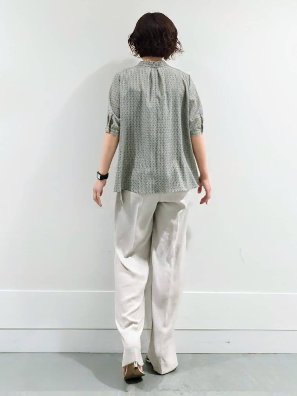 ミズタさんの「UNTITLED｜【通勤/オフィス】ジオメ柄ボウタイブラウス」を使ったコーディネート