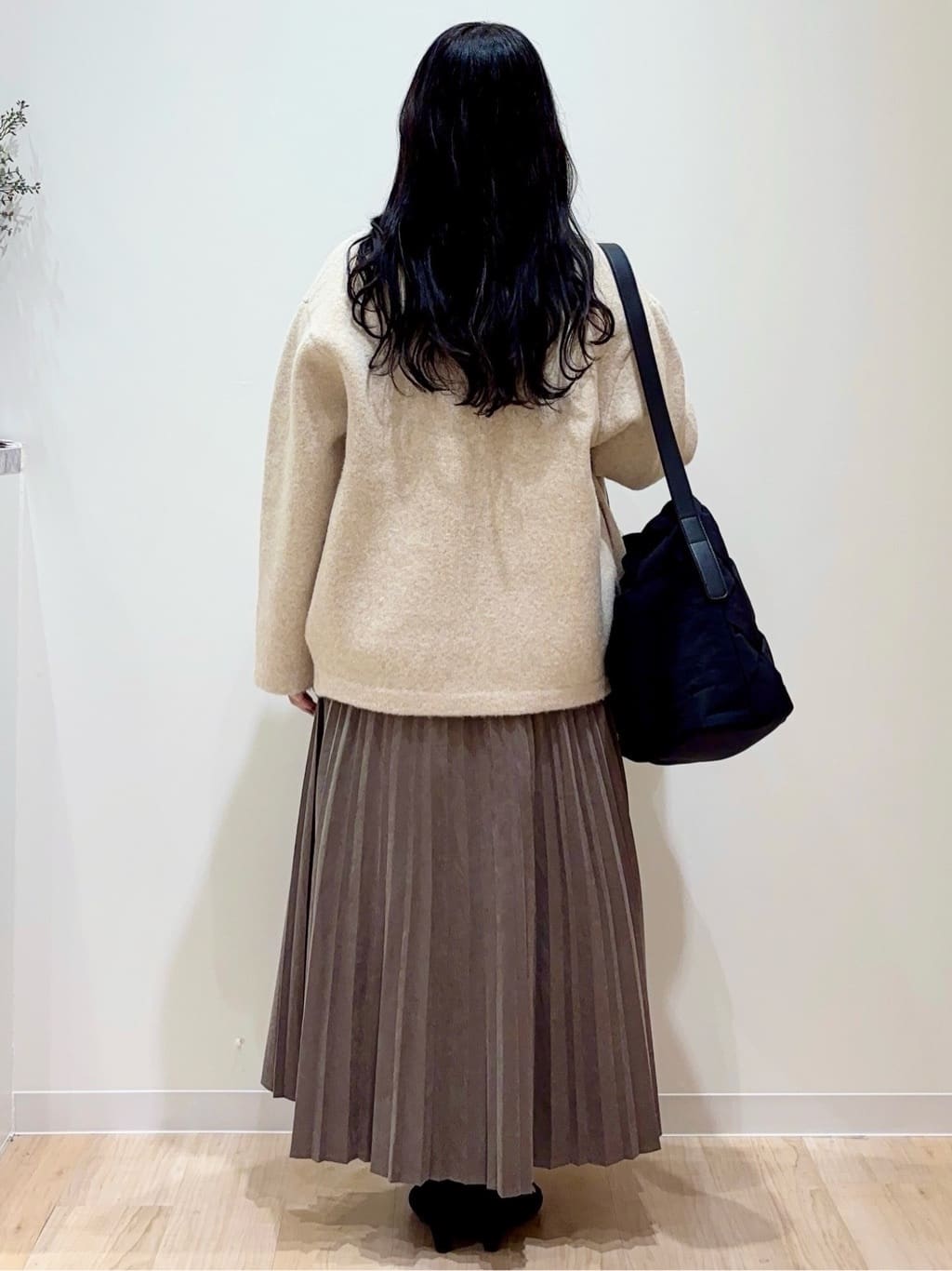 minamiさんの「grove｜ふっくらやわらかく、毛混オーバーニットカーディガン」を使ったコーディネート