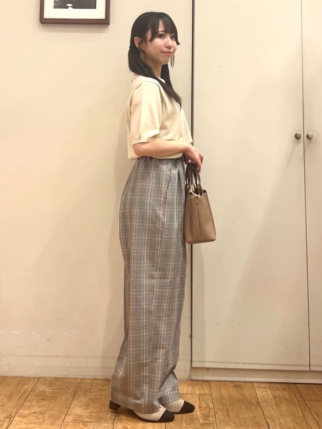 AIRIさんの「SHOO･LA･RUE｜【S-LL/洗える】大人の抜け感 スキッパーニット」を使ったコーディネート