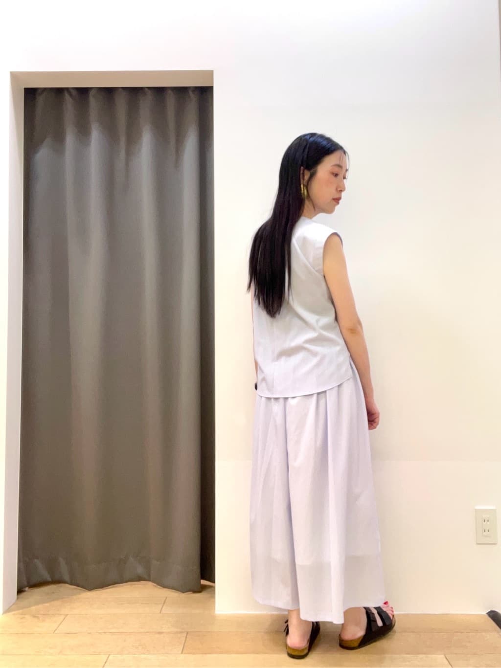 yukoさんの「INDIVI｜【クールエアー素材／UVケア／吸汗速乾】エアリータックブラウス」を使ったコーディネート