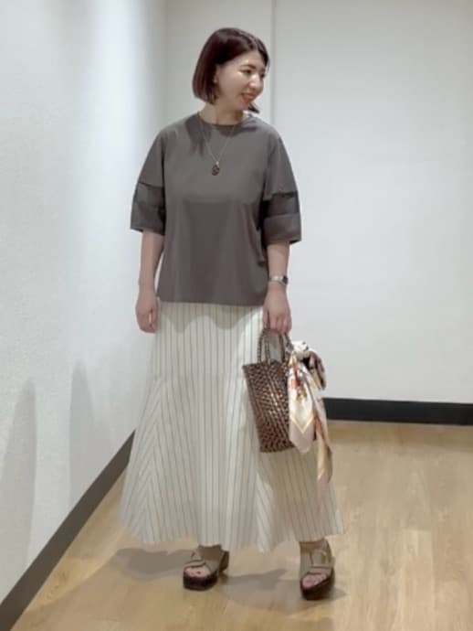 MIKIKOさんの「UNTITLED｜◆【二の腕カバー/接触冷感】袖オーガンジープルオーバー」を使ったコーディネート
