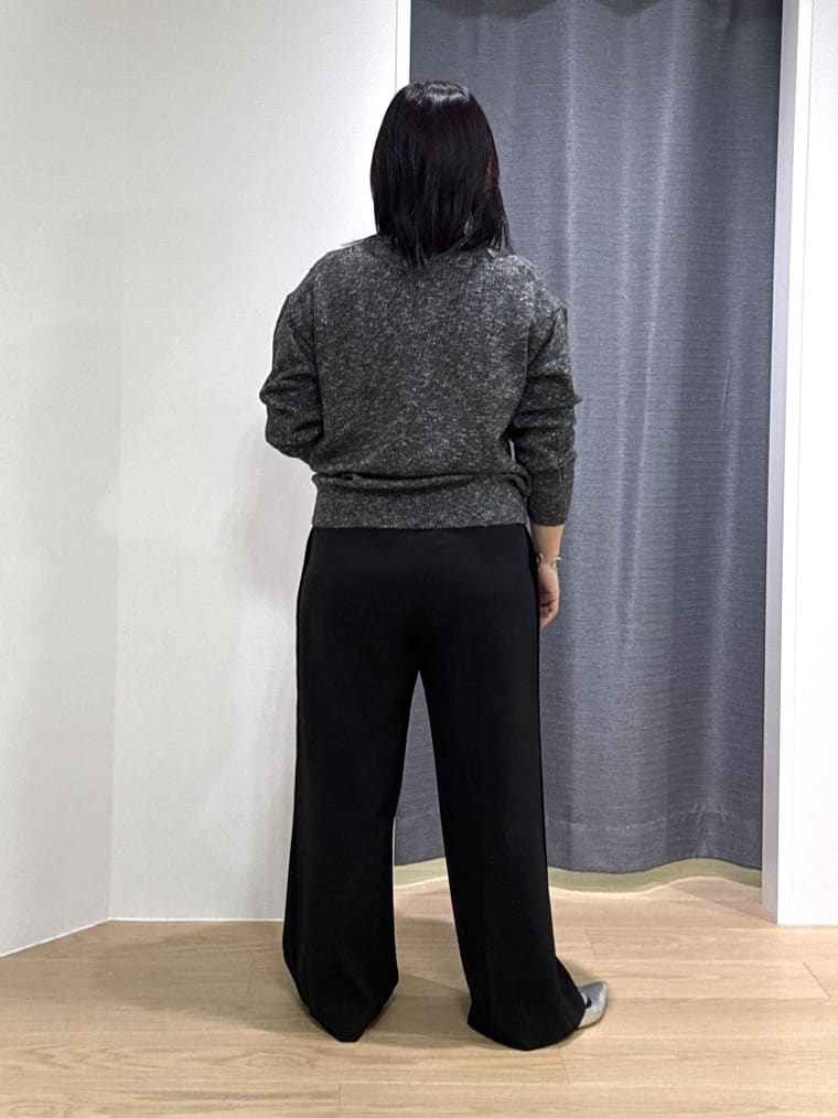 Akiさんの「INDIVI｜Comfy SET UP｜イージーストレートワイドパンツ【セットアップ対応／通勤/カセット服】」を使ったコーディネート