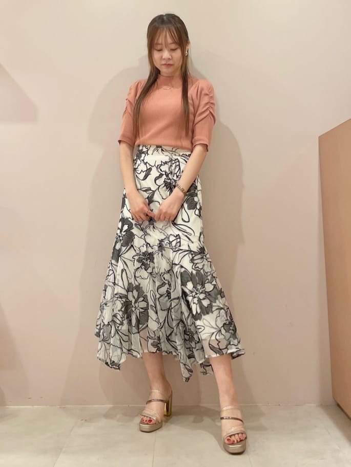 azusaさんの「ESPERANZA｜クリア&times;メタリックラインコンビヒールサンダル」を使ったコーディネート