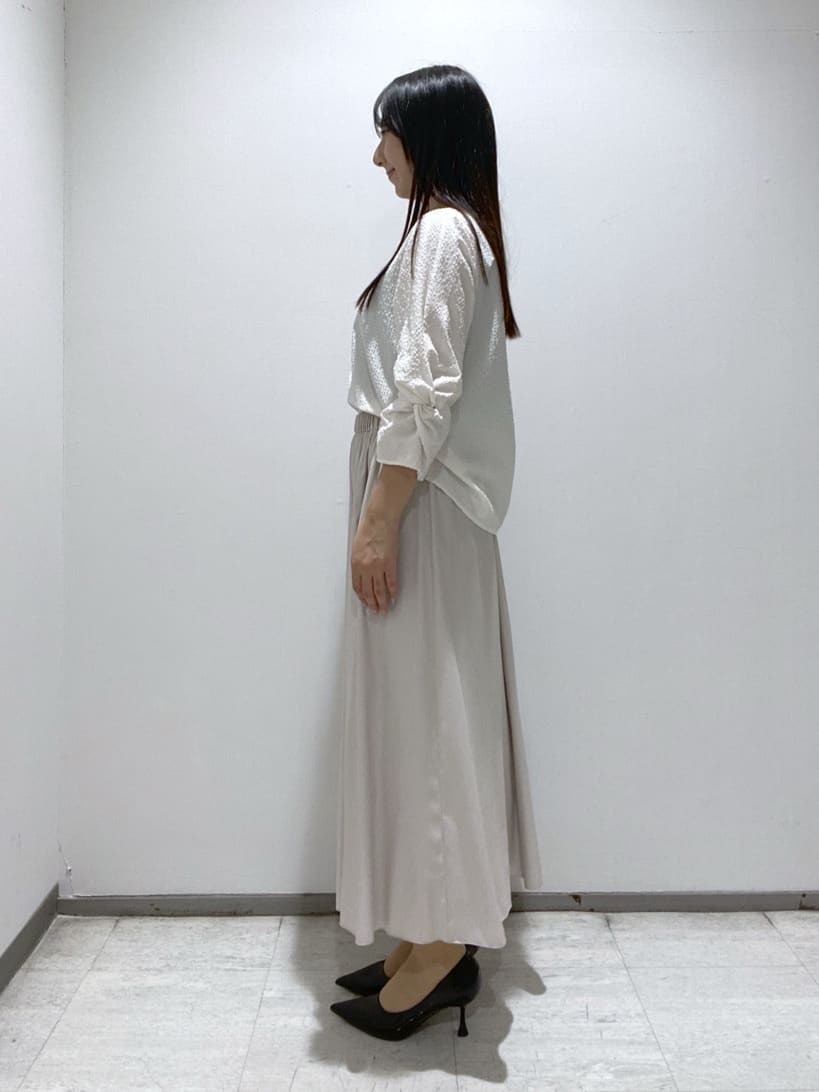 meiさんの「INDIVI｜レザー調ギャザースカート」を使ったコーディネート